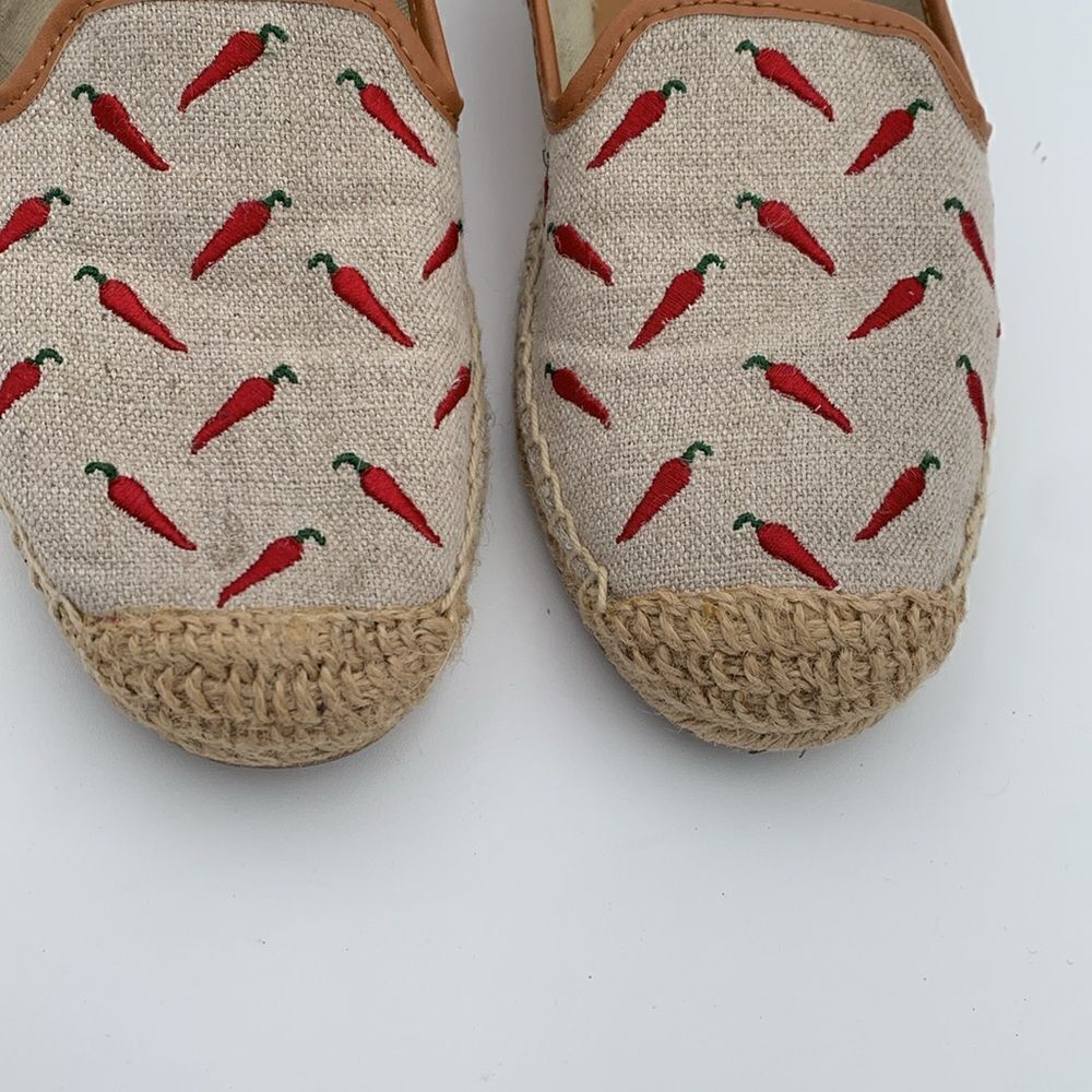 GH Bass Co chili pepper embroidered slip on espadrilles flats size 8.5 - Picture 3 of 11